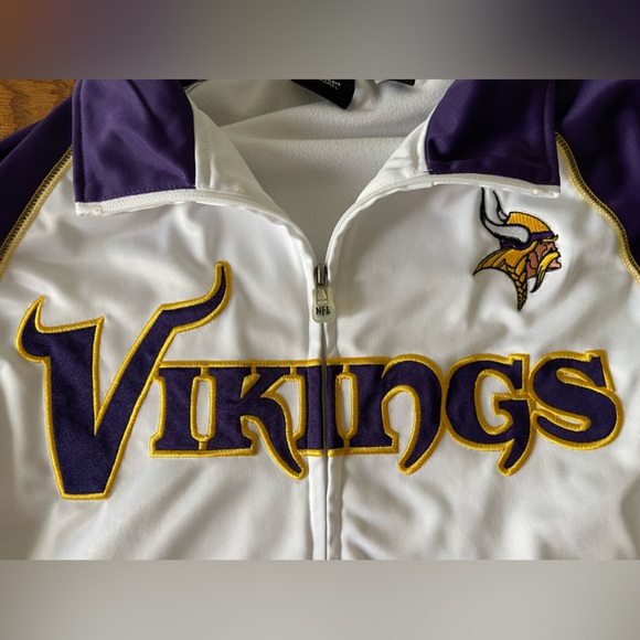 MINNESOTA VIKINGS TEAM APPAREL LONG SLEEVE, ZIP UP, HIGH COLLAR JACKET, SIZE L - Picture 3 of 5